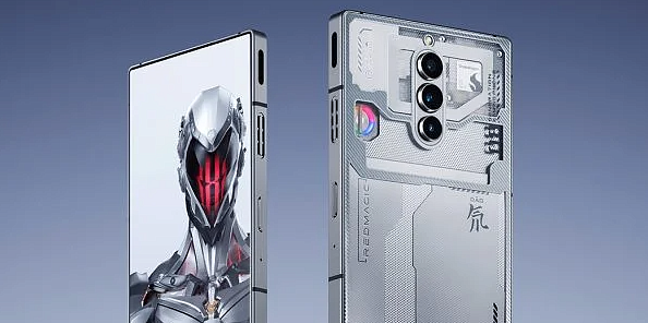 Nubia выпустила смартфон Red Magic 8 Pro Transparent Silver Edition