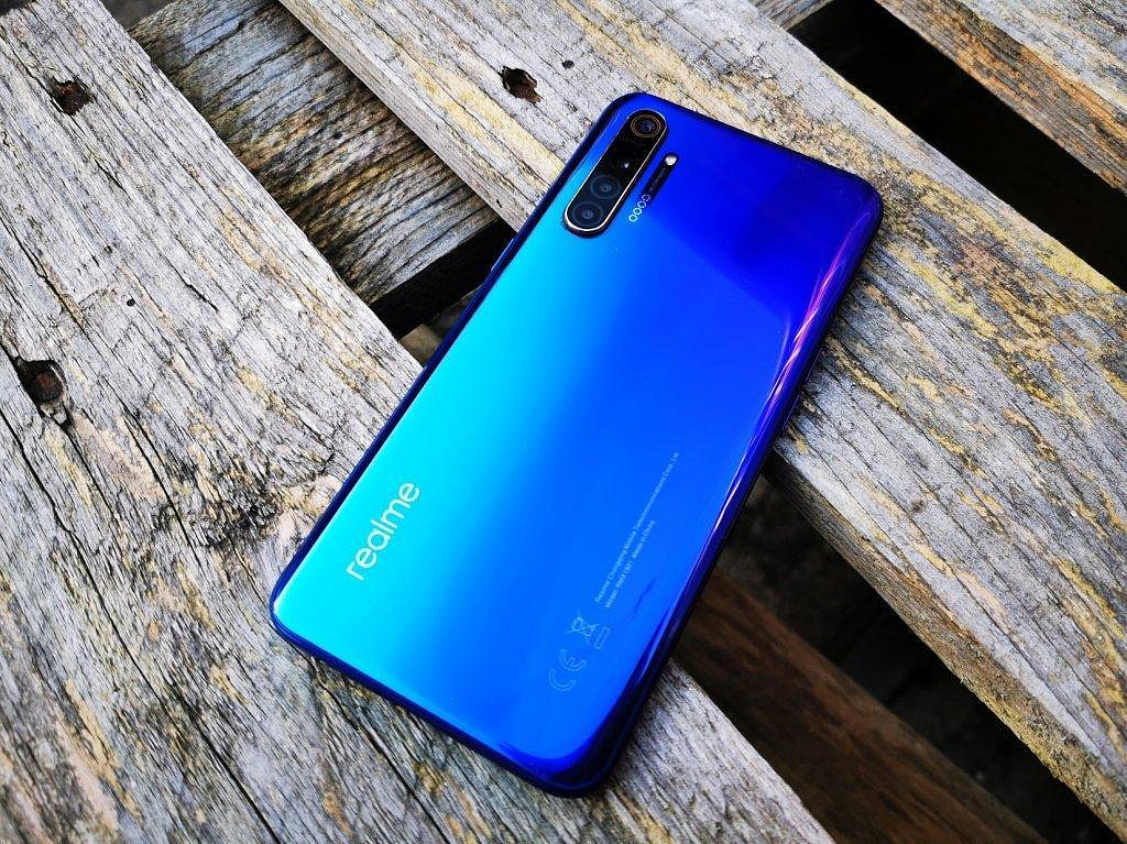 Realme готовится к показу новых смартфонов Realme готовится к показу новых смартфонов