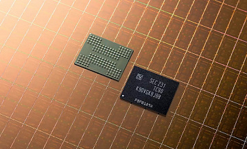 Samsung начнет производить 300-слойные чипы флеш-памяти